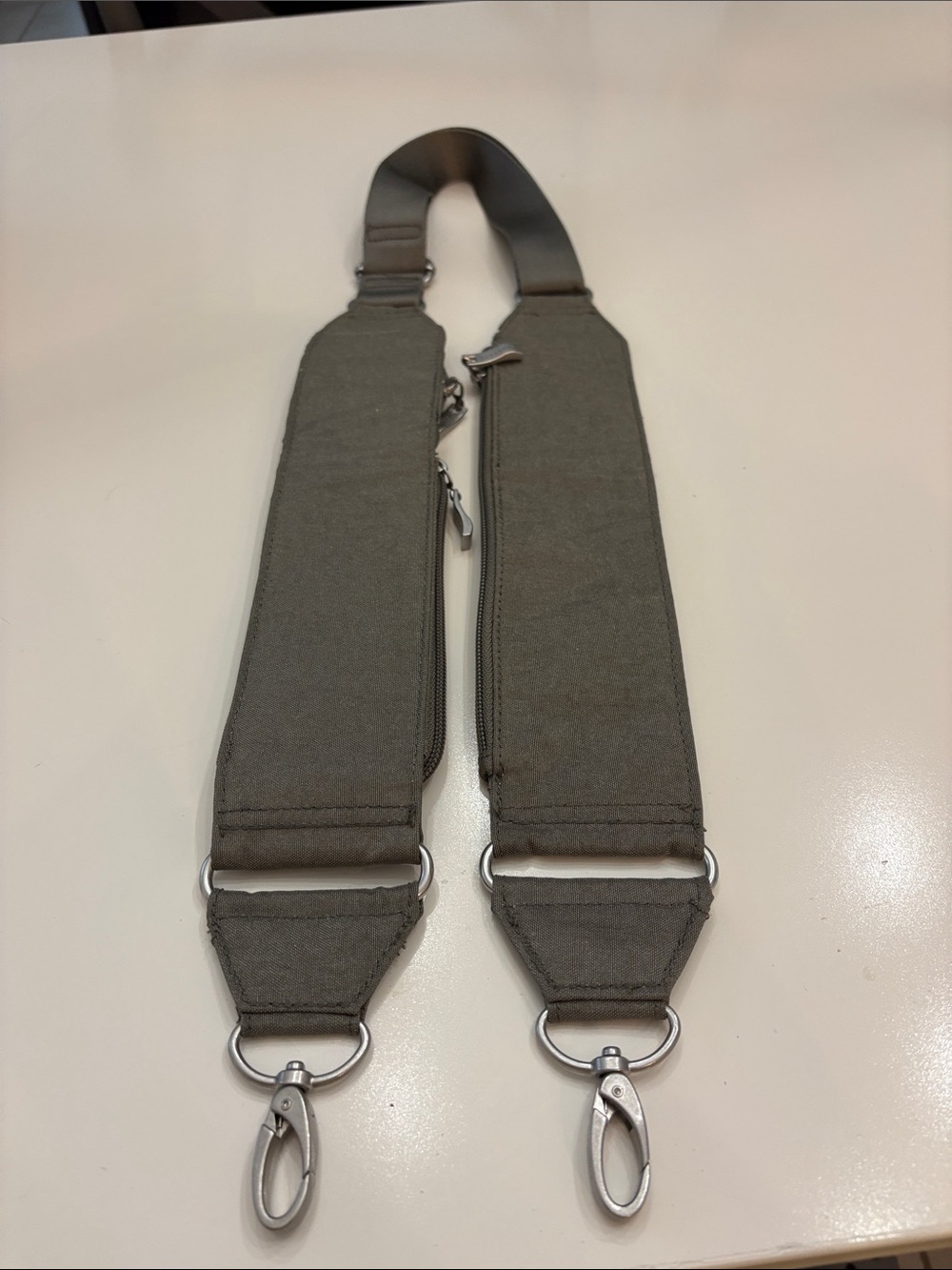 Baggallini Silver Crossbody Strap with Multiple Zip Pouches - Picture 3 of 3